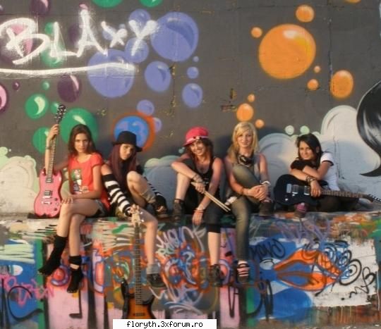 BLAXY GIRLS - ~Fl0rY~ - More Bands
