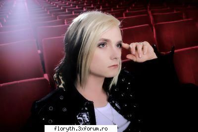 CINEMA BIZARRE - strify-vocalistu Originea Numelui: Yu l-a numit - More Bands