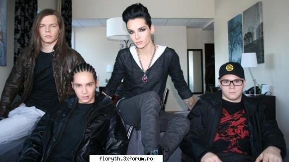Punem poze cu th sau ce?? - ♥PiNgUiNuL RoZ♥ - Photo