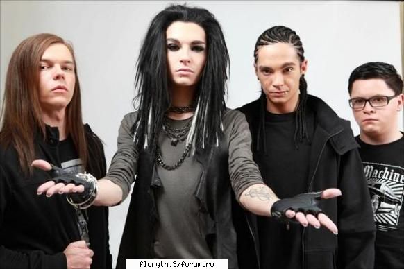 Punem poze cu th sau ce?? - ♥PiNgUiNuL RoZ♥ - Photo