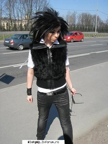 :nebun: :nebun: sosia lui bill kaulitz